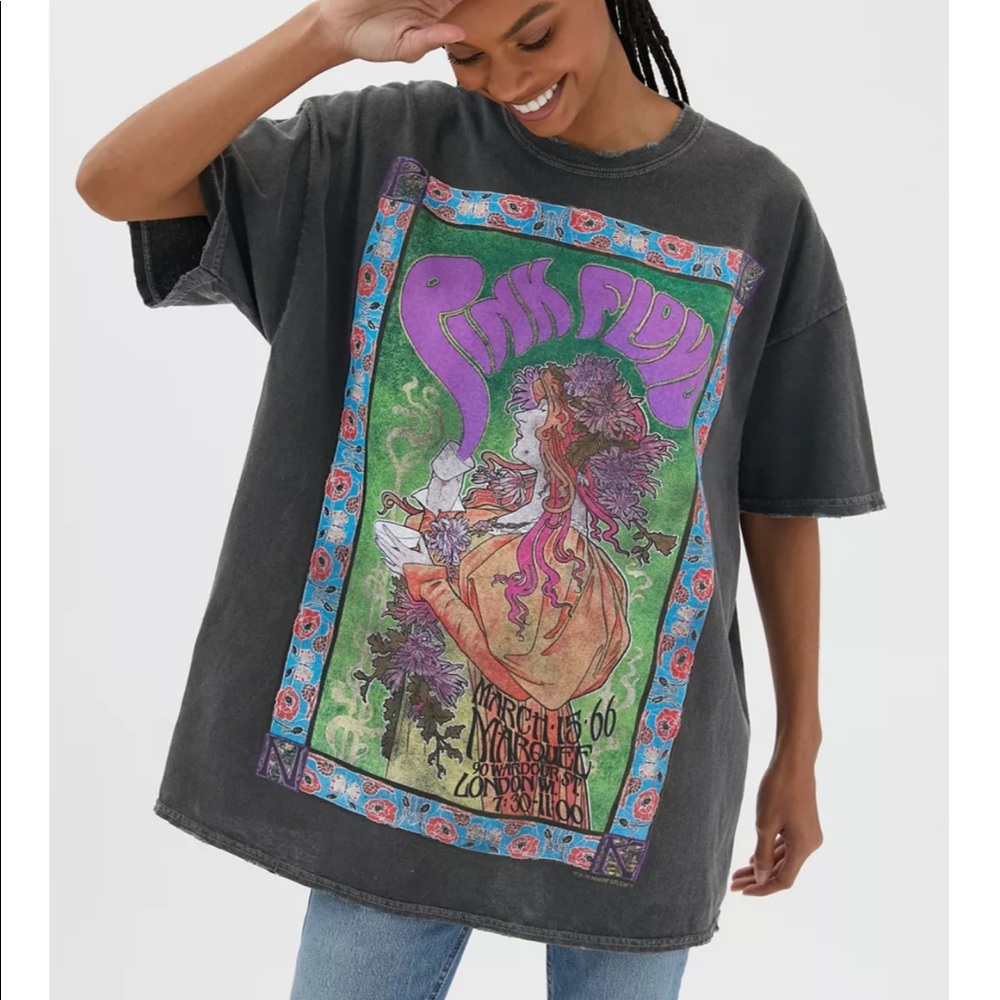 Urban outfitters pink Floyd oversized tee sz S/M